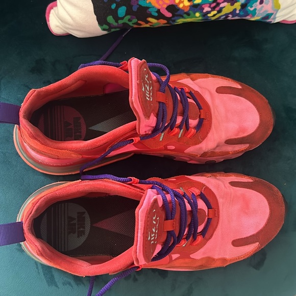Nike Air Max 270 React - Picture 3 of 11